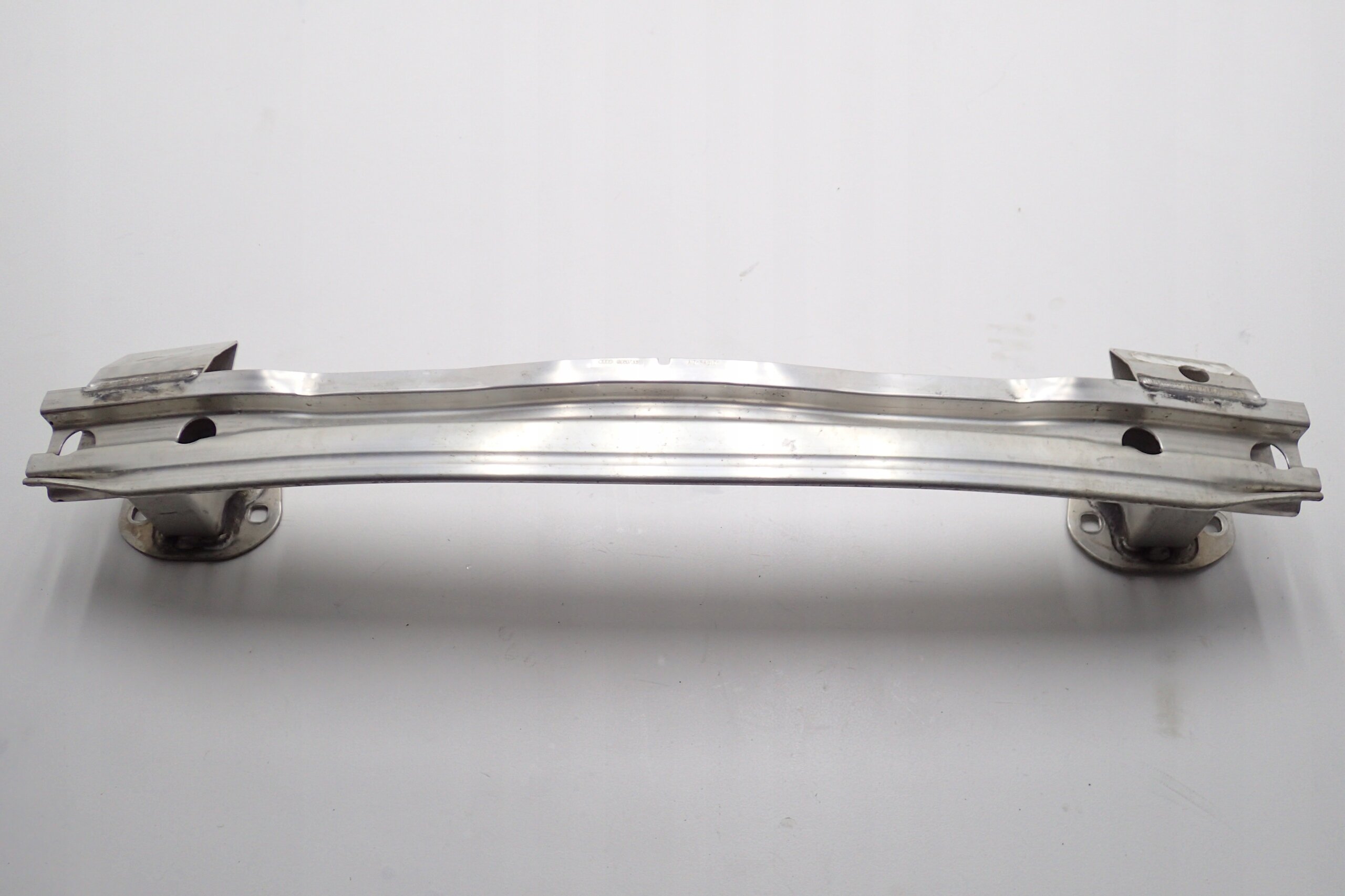 AUDİ Q7 2007 - 2015 ARKA TAMPON DEMİRİ - resim 1
