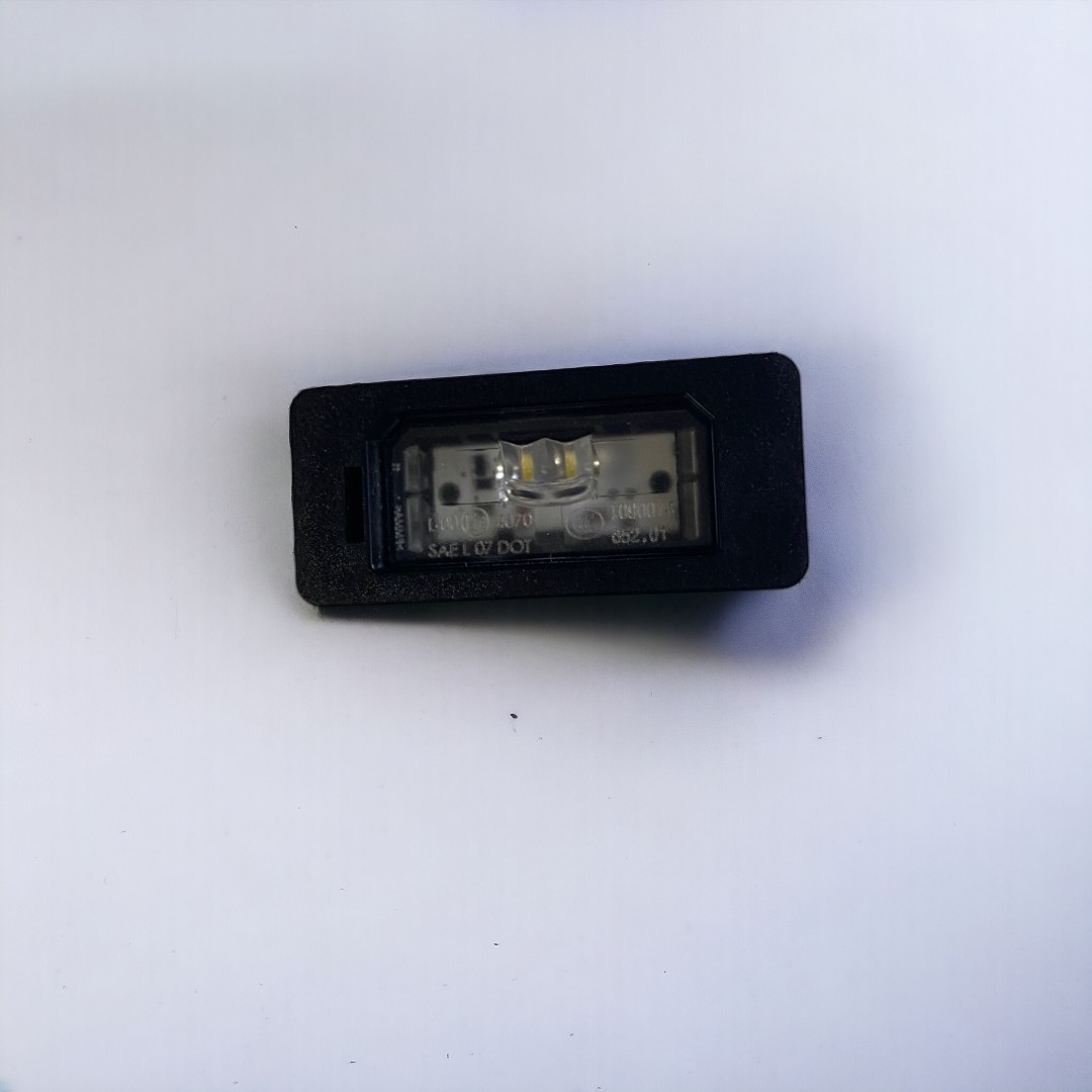 BMW X5 2007 - 2013 LED PLAKA AYDINLATMA LAMBASI - resim 1