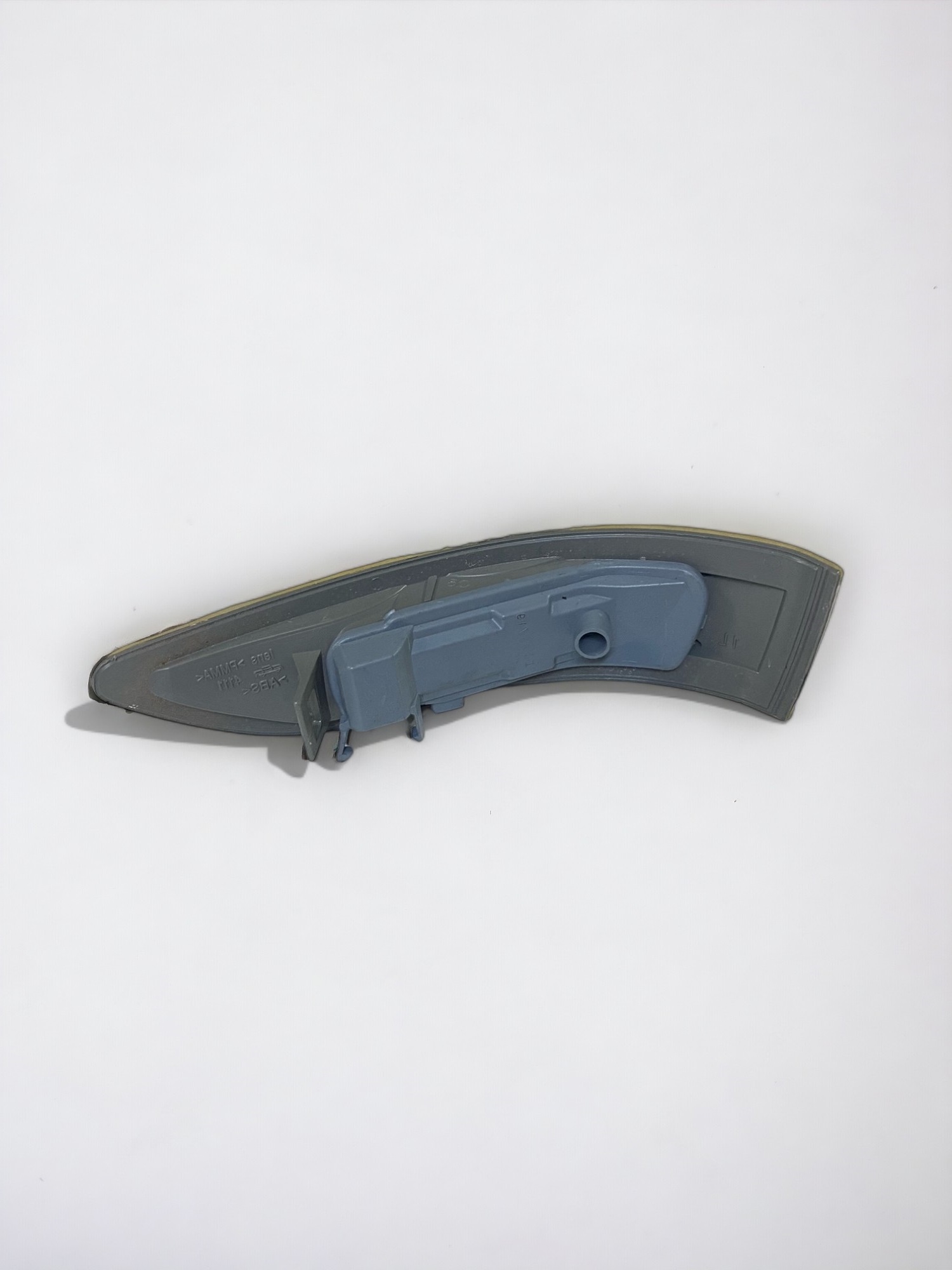 /assets/uploads/mercedes-w145-a-150-a-160-a-170-a-180-a-200-2004---2012-sag-dikiz-ayna-sinyali-665ec5747cbcf.jpg