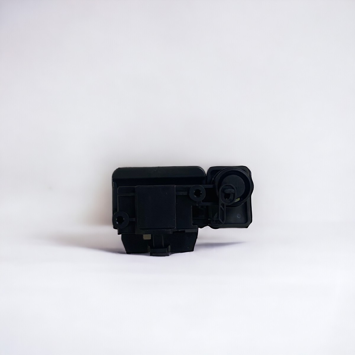 /assets/uploads/suzuki-vitara-2000---2018-torpido-kilidi-torpido-acma-mandali-665ec93544bdc.jpg