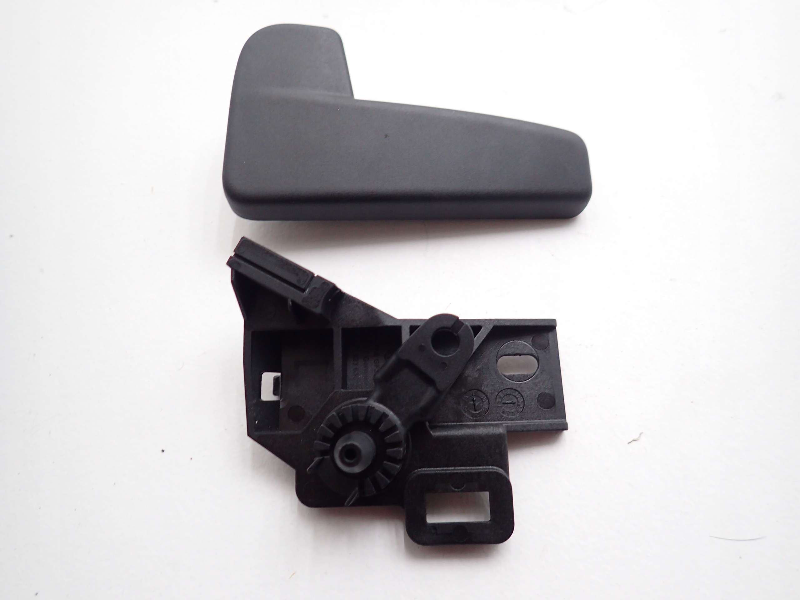 VOLKSWAGEN PASSAT B7 2010 - 2015 MOTOR KAPUT AÇMA KOLU SET - resim 1